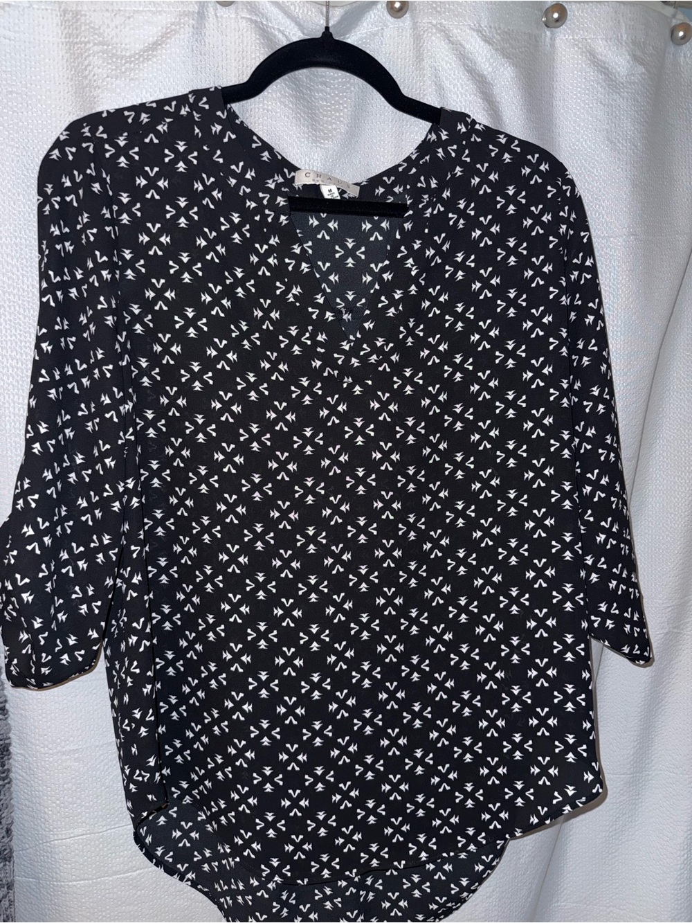 Chaus Printed V-Neck Shift Top